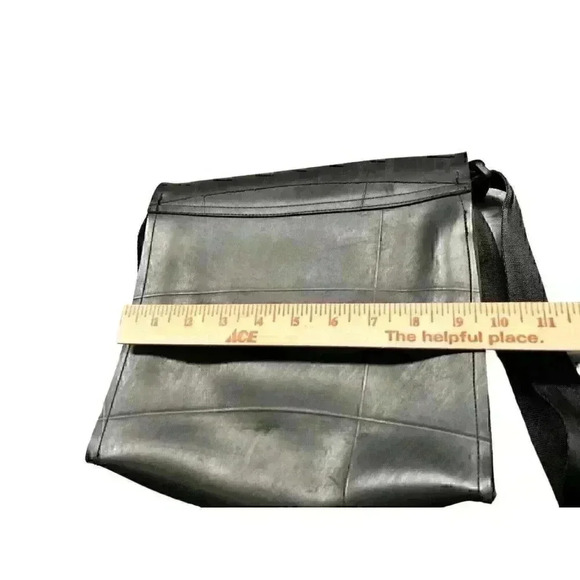 Unique Vtg Footnote By Us Rubber Shoulder Bag Recycled Rubber Made In Portugal - Picture 13 of 13
